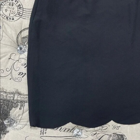 Gibson Women’s Scalloped Hem Skirt - Picture 12 of 12